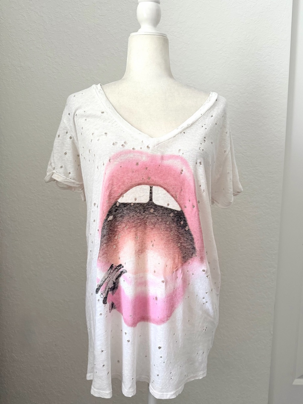 Lauren Moshi Pierced Lips Graphic T-shirt Size S